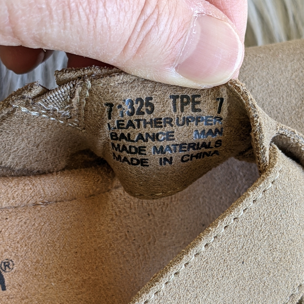 Minnetonka Platform Leather Slides - Picture 8 of 13